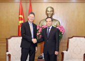 Vietnam pledges support for AES investment in green energy